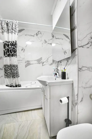 Maior Coravu*Decomandat*Renovat*Ready to move in - imagine 11