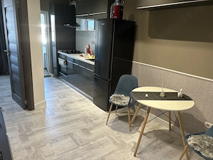 Studio mobilat și utilat + loc de parcare  - imagine 3
