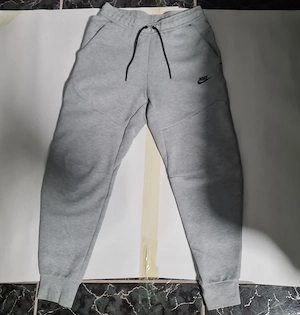 Pantaloni Nike