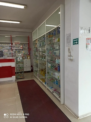 Vând mobilier farmacie   drogherie