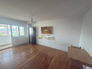 Apartament 3 camere  decomandate de vanzare in Bacau