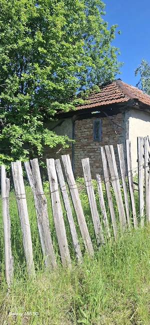 Vand teren cu casa demolabila in Ghelari