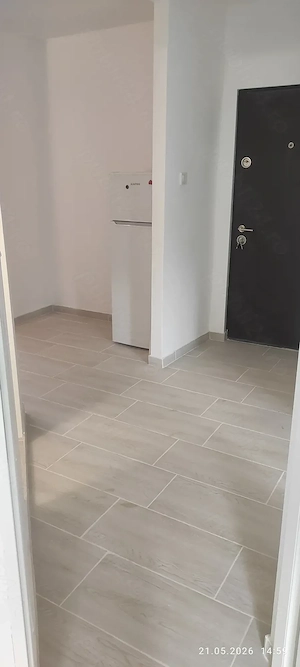 Proprietar închiriez apartament 2 camere decomandat, nemobilat.  - imagine 4