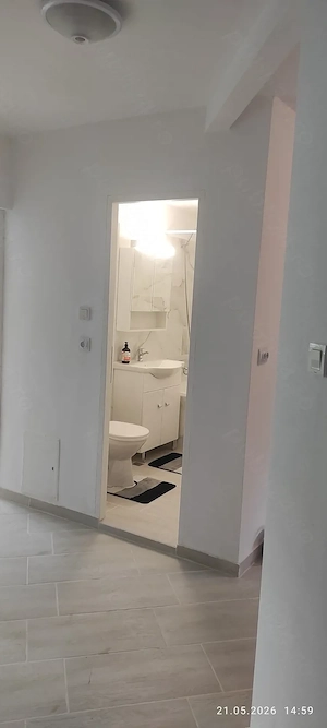 Proprietar închiriez apartament 2 camere decomandat, nemobilat.  - imagine 7