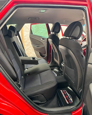 HYUNDAI TUCSON 1,6 Benzina . Vanzare in regim de consignatie .Posibilitate de rate fixe   egale  - imagine 16