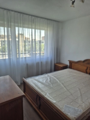 inchiriez apartament două camere 