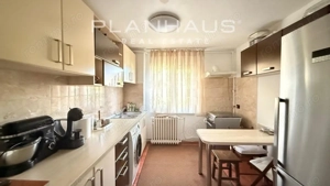 Apartament 2 camere cu balcon ,etaj 3 -cartier Săsar ,zona Pizza Albina