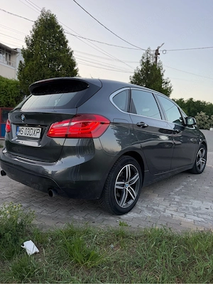 BMW 220i Active Tourer   2015   Full Option  - imagine 5