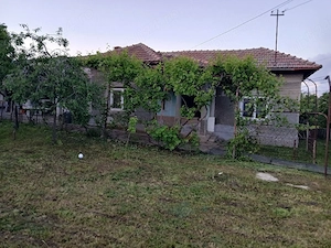 casa la tara sat Siliștea com Vitanești jud Teleorman 