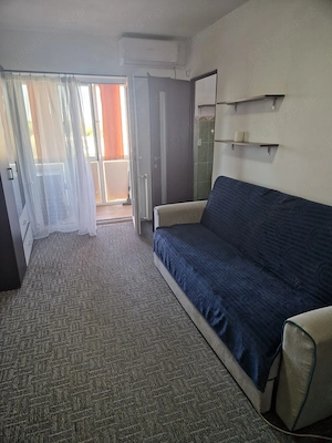 Proprietar, inchiriez apartament 1 camera, zona Cerna, et 1 - imagine 8