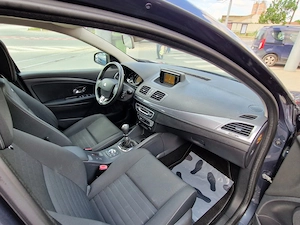 Renault Megane 1.5 dCi 110 CP 2015 Limited,RAR EFECTUAT,Facelift,Navi,Touch,Bluetooth,PDC,Jante 16". - imagine 13