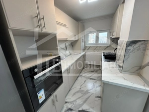 Apartament cu 2 camere, 50mp, decomandat, Zona Centrala