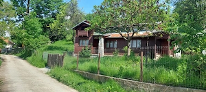 Casa gospodarului, bine întreținută, cu teren generos   Comarnic