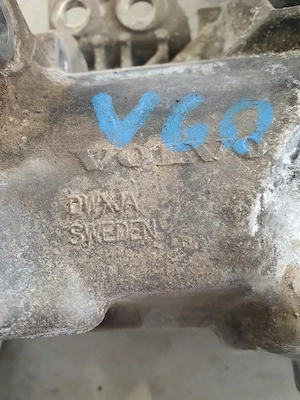 Cutie transfer grup fata Volvo V60 Cross Country 20d 2018 2023 cod DWXJA - imagine 2