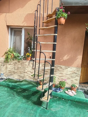Vând scară mansardă 2, 45 m