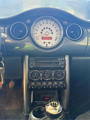 MINI One 1.4 Benzină   2004   Cutie manuală   294.572 km - imagine 5