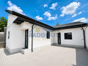 Casă renovată complet | 4 camere + Beci | Comision 0% | Str. Munteniei - imagine 2