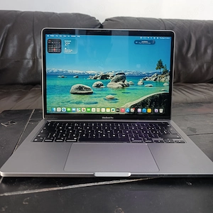 Macbook Pro 2020, 100% Baterie