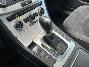 Volkswagen Passat SW 2.0 Diesel 140 CP An 2012 - imagine 17