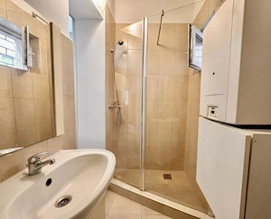 Inchiriez ap 2 camere tip studio in spate la Patria - imagine 6