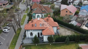 Vila Magnifica Tecuci - Splendoare Arhitecturală și Lux Modern - imagine 2