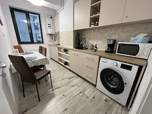 Închiriez pe termen lung apartament 2 camere Mamaia Nord, mobilat si utilat - imagine 5