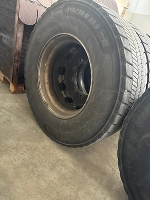 vand 4 michelin 315/70/22.5 - imagine 3