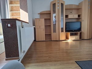 Ap 1 cam placut si spatios etaj 3 zona facultate 52 mp