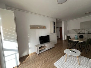 Apartament superb sector 4, Metro Berceni, cartier solar cu piscina - imagine 3