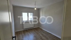 Apartament cu 3 camere central ultrafinisat de vanzare in Sebes  - imagine 5