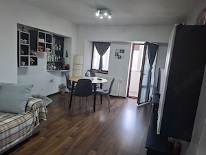 Se vinde apartament - imagine 9