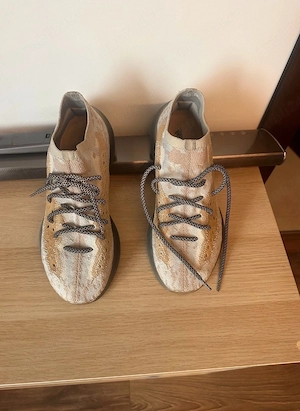 Adidas Yeezy - imagine 5