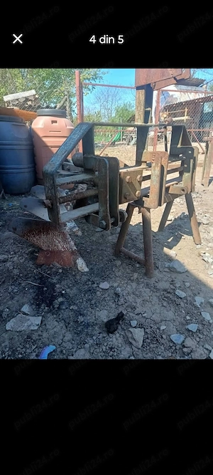 Tractor utb 445 cu freza , plug, remorca și scalificator  - imagine 4