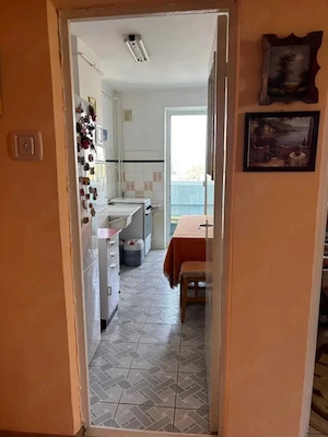 Apartament 2 camere decomandat, Micro 19, izolat, liber - imagine 3