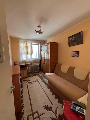 Apartament 2 camere decomandat, Micro 19, izolat, liber - imagine 2