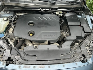 Volvo V40 Cross Country- Automata, echipata complet, 120.000 km   8.000 EUR - imagine 6