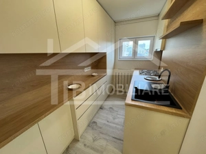 Apartament cu 2 camere, 60mp, decomandat, Zona Central - imagine 7