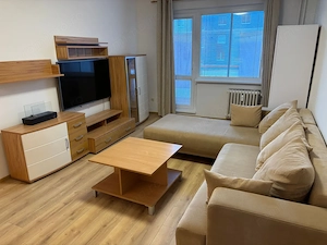 Apartamnet de inchiriat cu 2 camere Tractorul