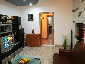 Vand Apartament 3 camere in Onesti - imagine 2