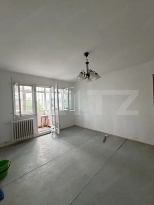 Apartament 2 camere, semidecomandat, et 1, Craiovita