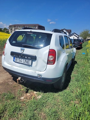 Dacia Duster 2013, motor 1.5 diesel, 4X4 - imagine 2
