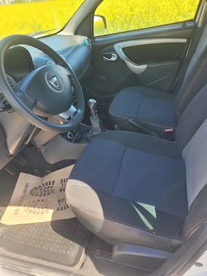 Dacia Duster 2013, motor 1.5 diesel, 4X4 - imagine 8