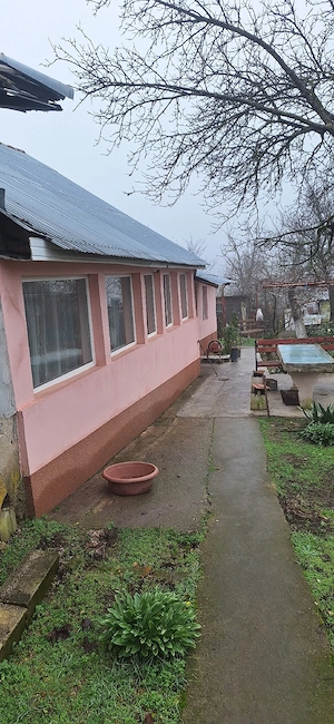 vând casă in comuna Troianul - imagine 4