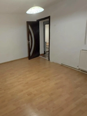 Casa zona LUKOIL sos Alexandriei - imagine 2