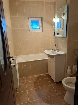 Apartament cu 3 camere 2 BAI, 2 BALCOANE zona Soarelui - imagine 5