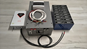 Sistem stocare fotovoltaic hibrid sau off-grid 48V  AC 6,2kW  Baterie 16kWh - complet, asamblat LFP