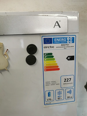 Vand frigider Arctic AK275+,clasa A+, 227kWh an,congelator 62 litri plasat jos