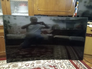  Samsung smart tv curbat UE65RU7379 (65", 4K, HDR): defect --- predare in Bacau