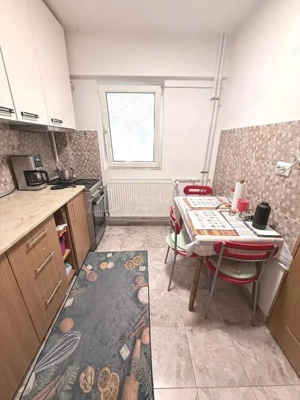 Vanzare apartament  - 3 camere- Drumul Taberei - metrou - 2 bai - 129000E ! - imagine 2