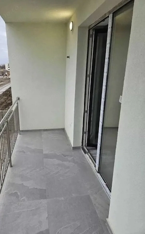 Apartament 1 Camera Decomadat Centrala Proprie Etaj 1 Zona  Braytim Giroc - imagine 7